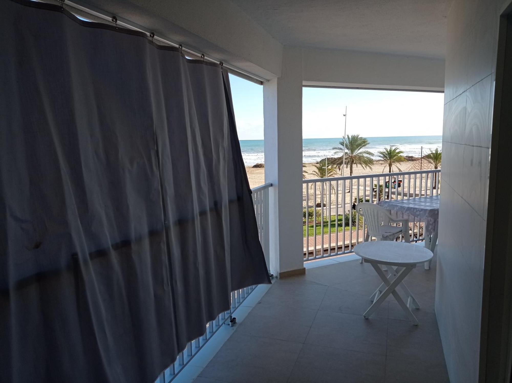 Apartamentos Bonaire 1ª Linea Wifi Solo Familias Serviplaya غانديا الغرفة الصورة